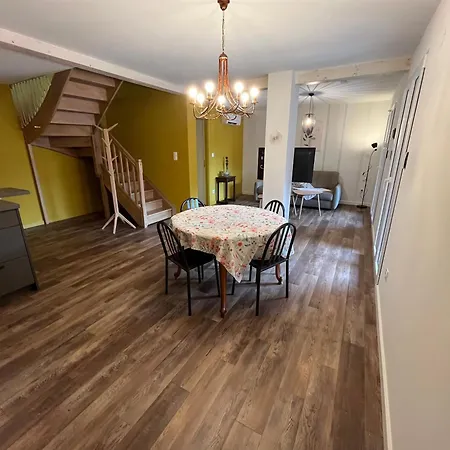 La Cour De Mamama 5 *